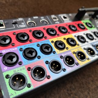 Custom barevné rozlišovače pro Behringer XR18 můžeš mít taky! Stačí napsat, nebo mrknout na...
